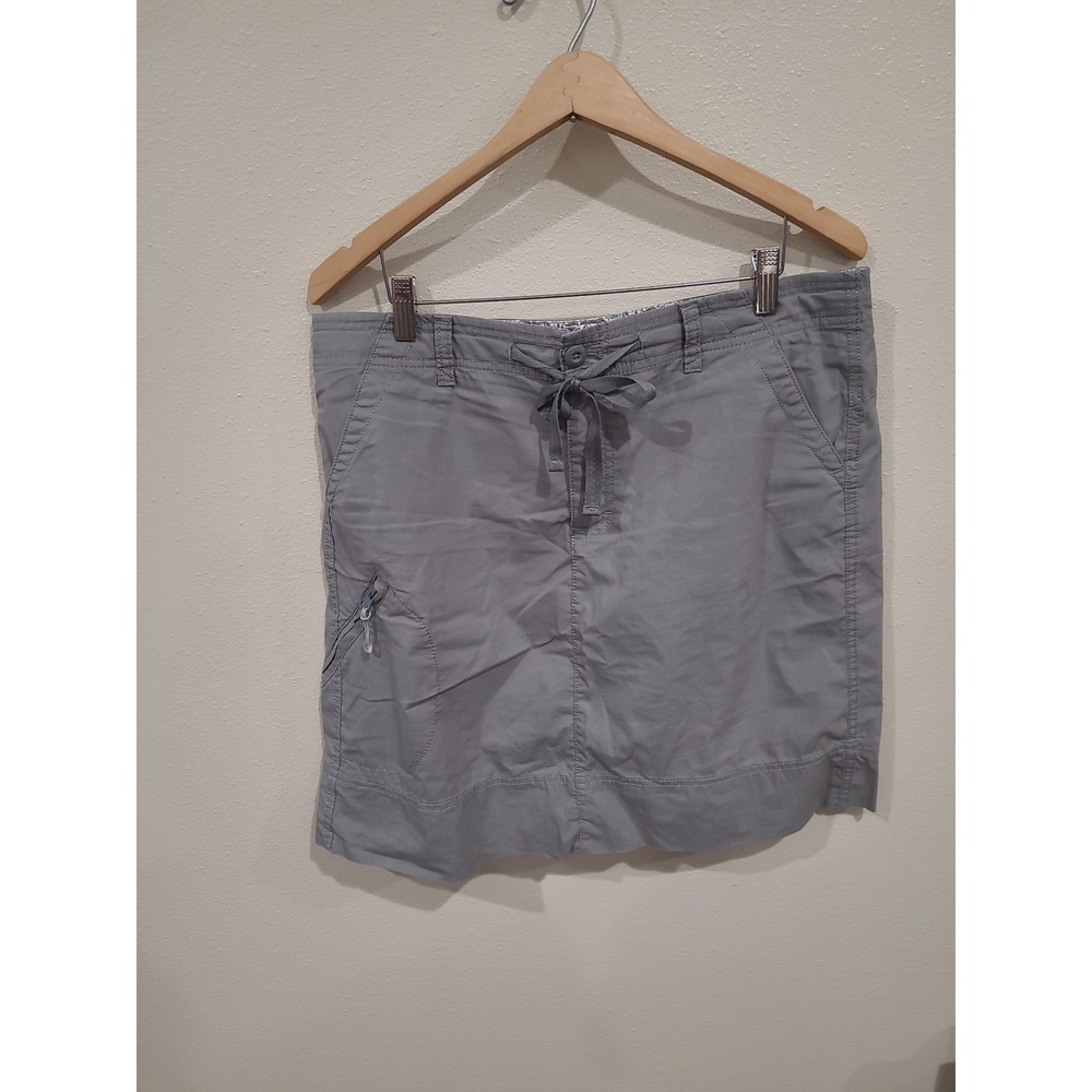 Eddie Bauer Gray Sport Skirt Women SZ 12 front zip pockets tie  hiking outdoors